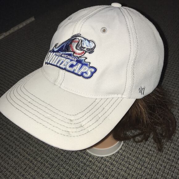 New Era 39Thirty West Michigan Whitecaps Hat Flex Fit Sz M/L MiLB White Cap - Picture 2 of 5